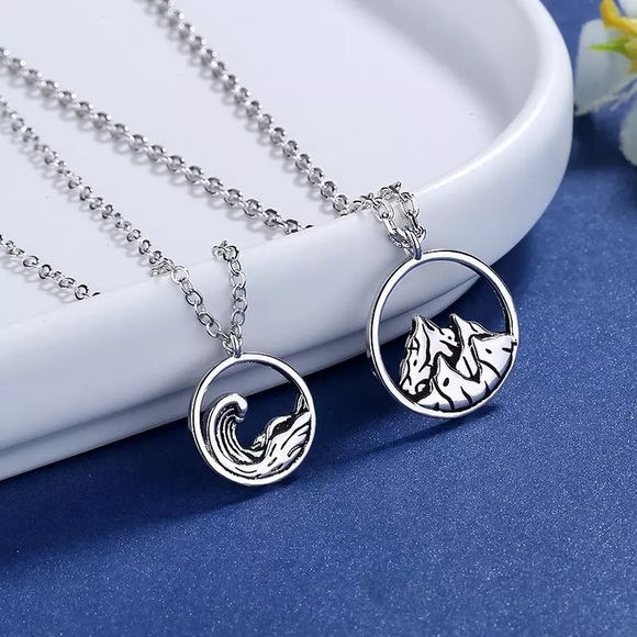 925 Sterling Silver Ocean Wave Necklace - Picture 2 of 4